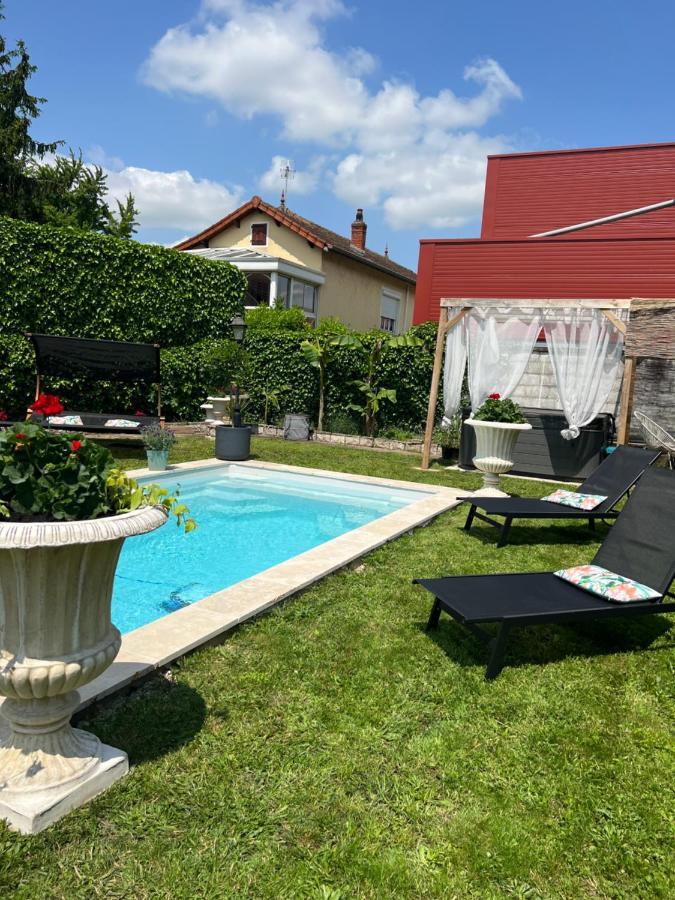 L'ESCALE Chambres et table d'hôtes Verdun-sur-le-Doubs Extérieur photo